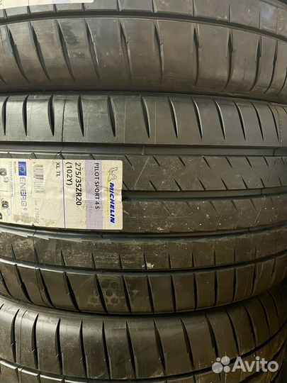 Michelin Pilot Sport 4 S 245/40 R20 и 275/35 R20
