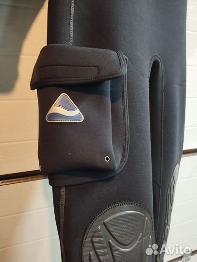 Сухой гидрокостюм