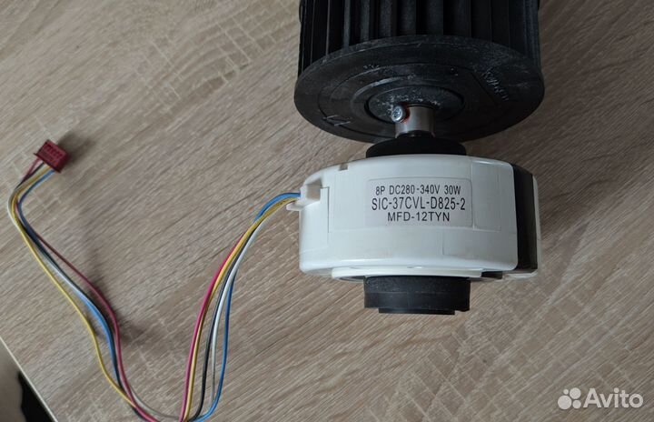 Мотор (MFD-12TYN) и турбина кондиционера Fujitsu