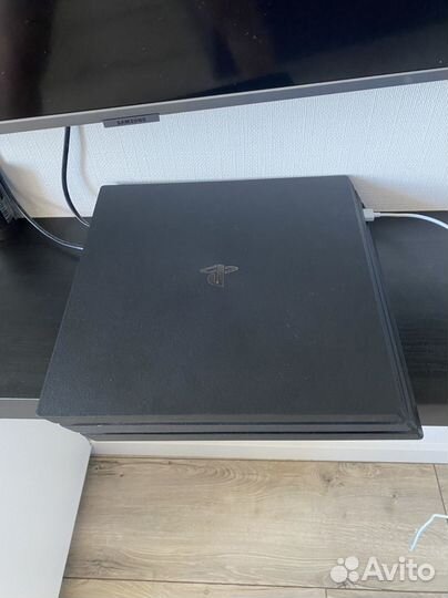 Sony PS4 pro 1tb