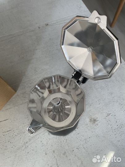 Гейзерная кофеварка Molti