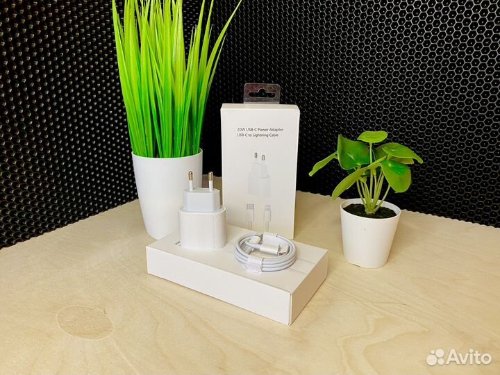 Зарядка на iPhone USB-C 20W быстрая