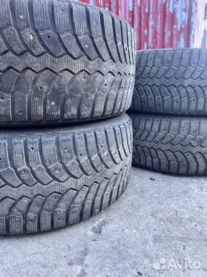 Bridgestone Blizzak Spike-01 18/65 R18