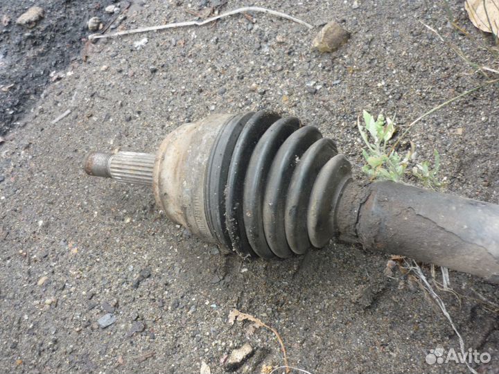 Привод правый volkswagen passat b3 1.8