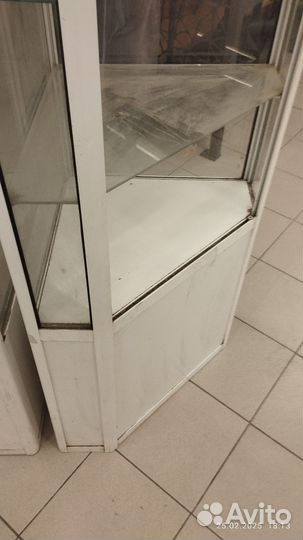 Шкаф витрина бу