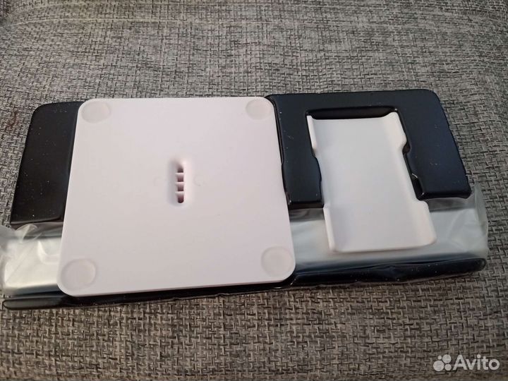 Подставка, держатель для наушников