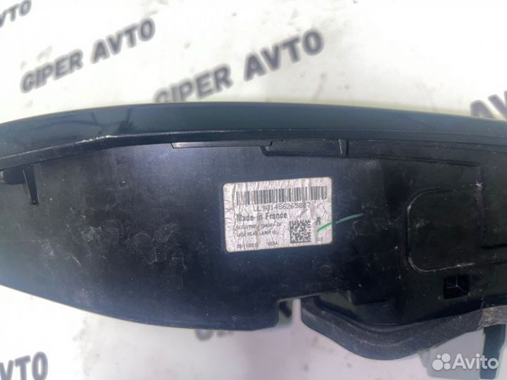 Фонарь задний на крыло задний правый Land Rover