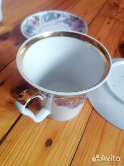 Бокал с блюдцем 