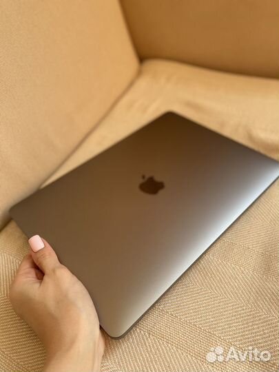 Apple MacBook Pro 13