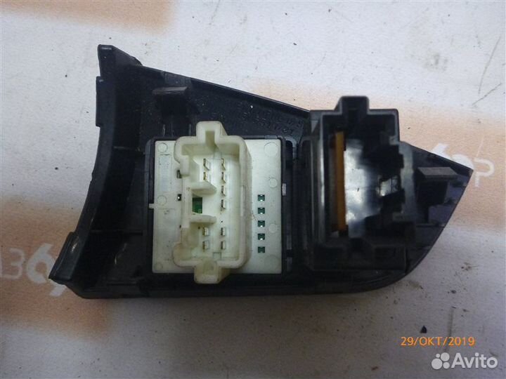 Блок управления зеркалами Mitsubishi Lancer CS1A