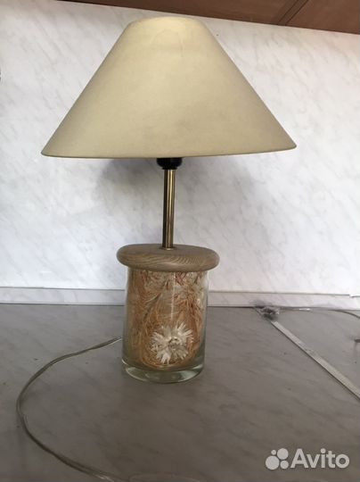 Лампа настольная
