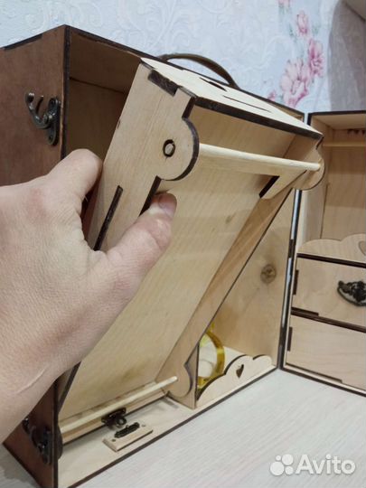 Мебель для кукол.Переносная гардеробная+кроватка