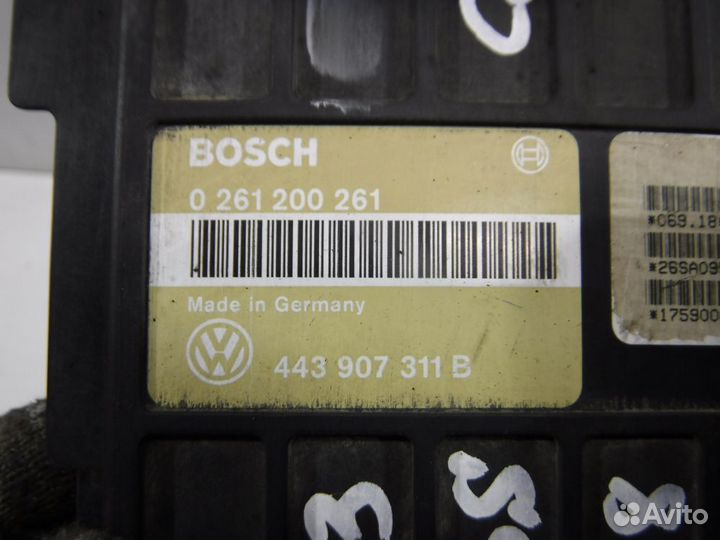 Блок управления двигателем VW Passat B3