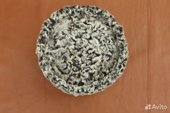 Папахи, кубанки с каракулевым верхом