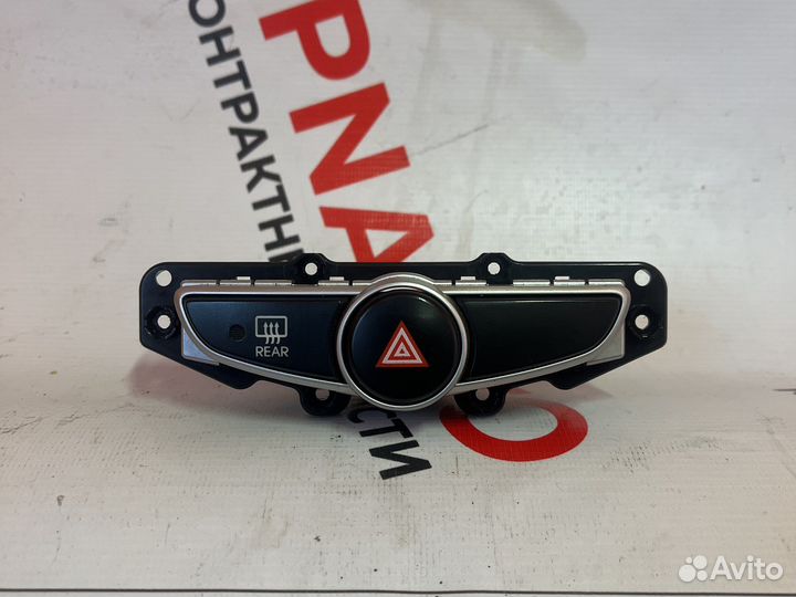 Кнопка аварийки Hyundai Solaris