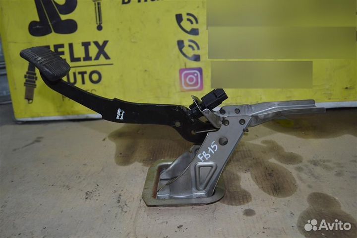 Педаль тормоза Nissan Sunny fb15 1998-2005
