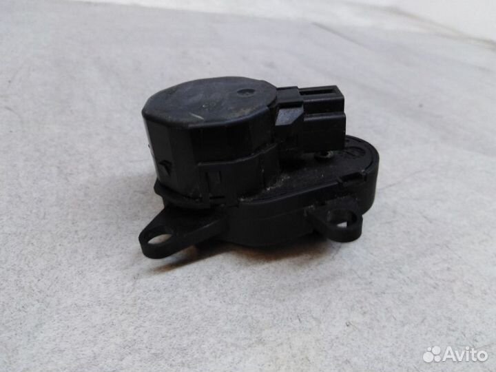 Моторчик заслонки печки