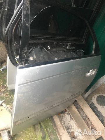 Дверь задняя левая на Toyota Avensis