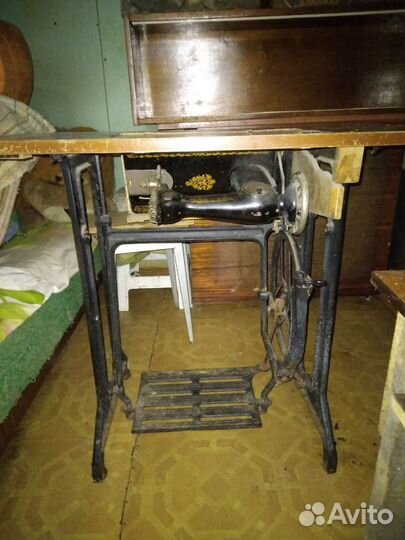 Швейная машина