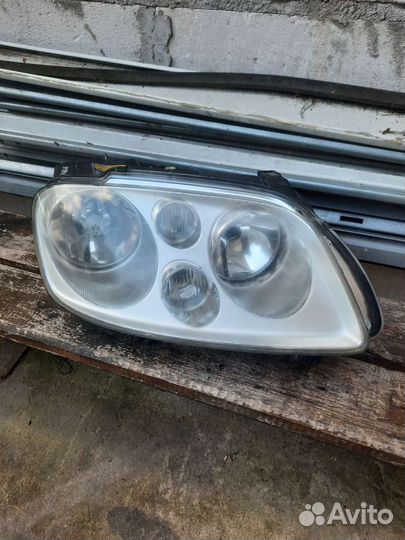 Фара правая фольксваген тоуран