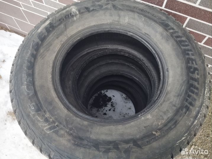 Bridgestone Ice Cruiser 5000 265/70 R16