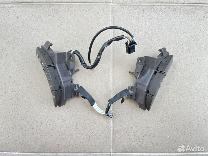 Кнопки мультируля Toyota Lexus