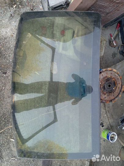 Стекло заднее Ford Focus split port 2001