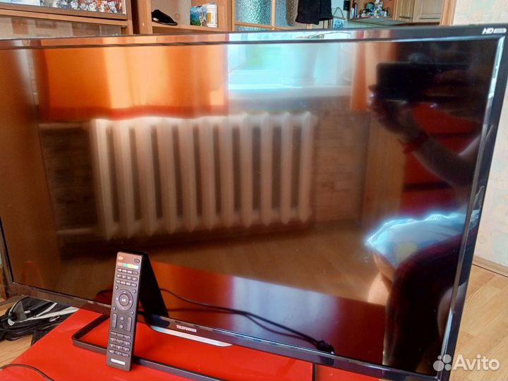 Телевизор Telefunken TF-LED32S41T2