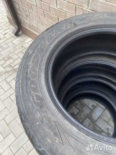 Goodyear Wrangler AT 275/60 R20