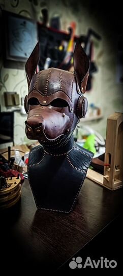 Маска из натуральной кожи. Полностью ручная работа