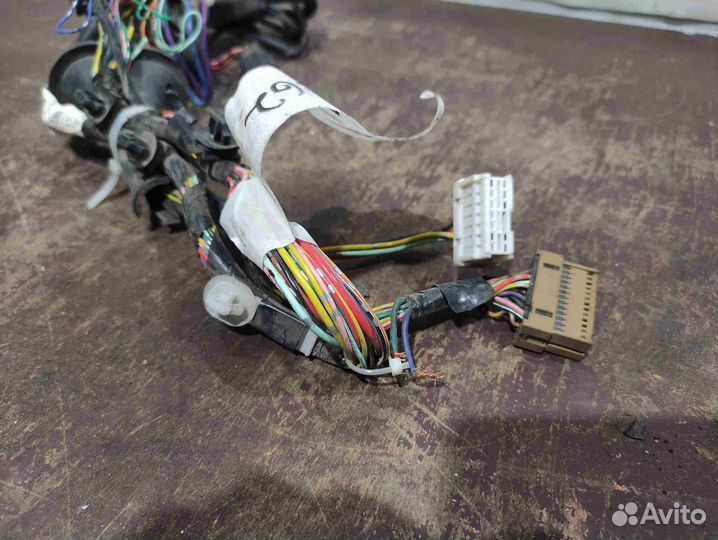 Проводка двери перед лев. Mitsubishi Lancer 10