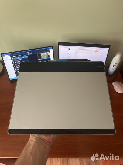 Графический планшет Wacom Intuos CTH-680