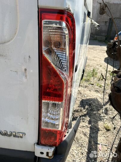 Фонарь задний левый,правый renault master 3