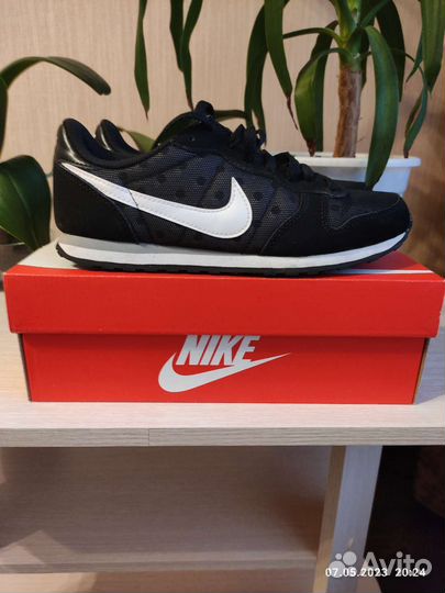 Кроссовки Nike genicco print