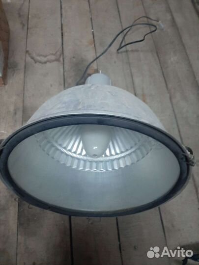 Мощный фонарь прожектор