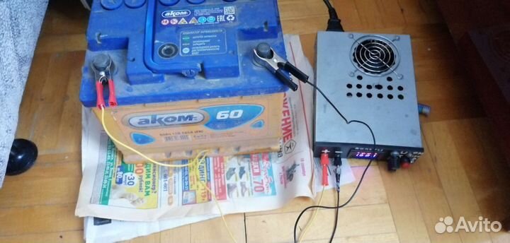 Бл. питания регул.- автомобильное зарядное устр-во