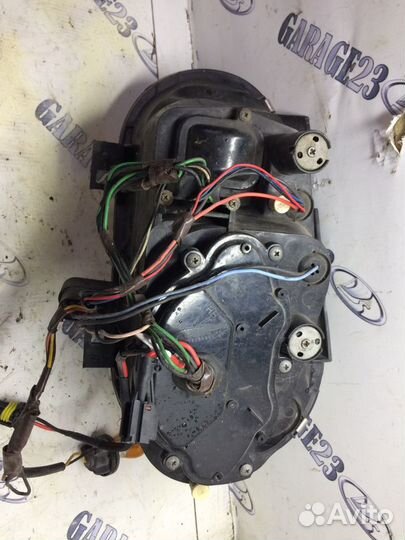 Фара передняя правая golf 4 с дхо