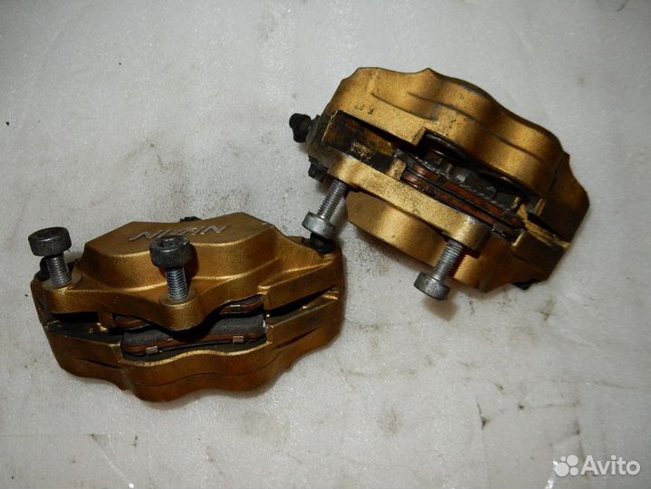 Тормозной суппорт №69 honda vtr1000