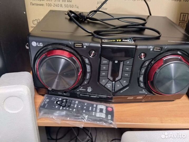 Музыкальный центр LG CJ44 boom