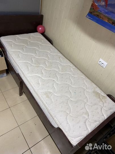 Детская кровать IKEA с матрасом