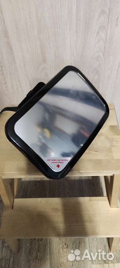 Автомобильное зеркало для наблюдения за ребёнком