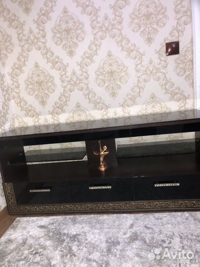 Тумба под телевизор