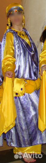 Фольклорные/карнавальные женские костюмы