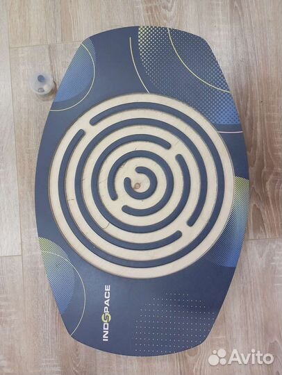 Балансировочная доска с лабиринтом