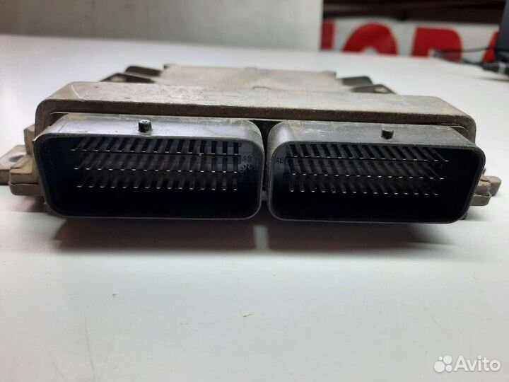 Блок управления двигателем Рено Логан/Сандеро 1