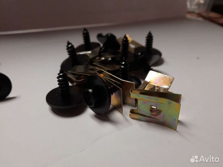 Крепежные винты