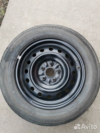 Yokohama dB Decibel E70 215/60 R16 95H