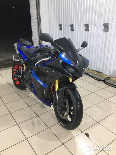 Продам Yamaha YZF R1