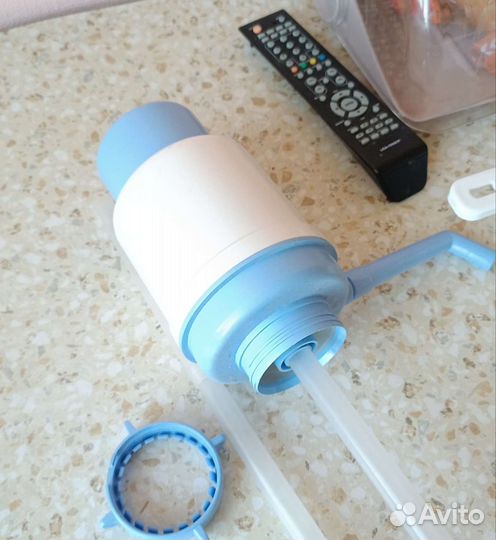 Помпа на бутыль 19 л новая