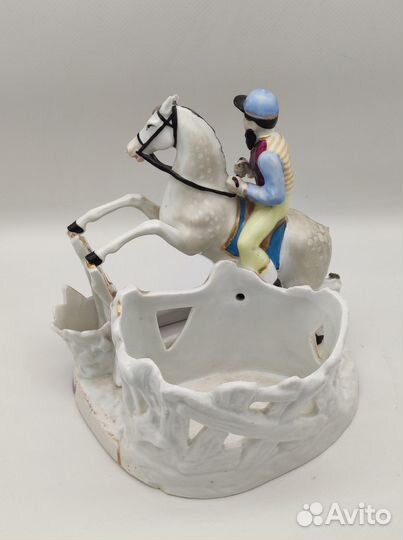 Карандашница салфетница фарфор Жокей высота 17